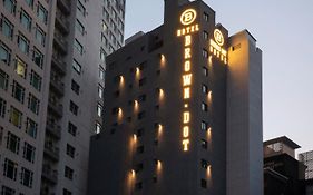 Seomyeon Brown-Dot Hotel Gold